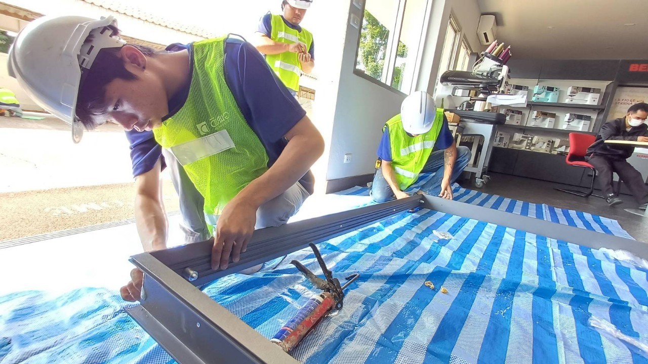 การติดตั้งประตูหน้าต่างอลูมิเนียม